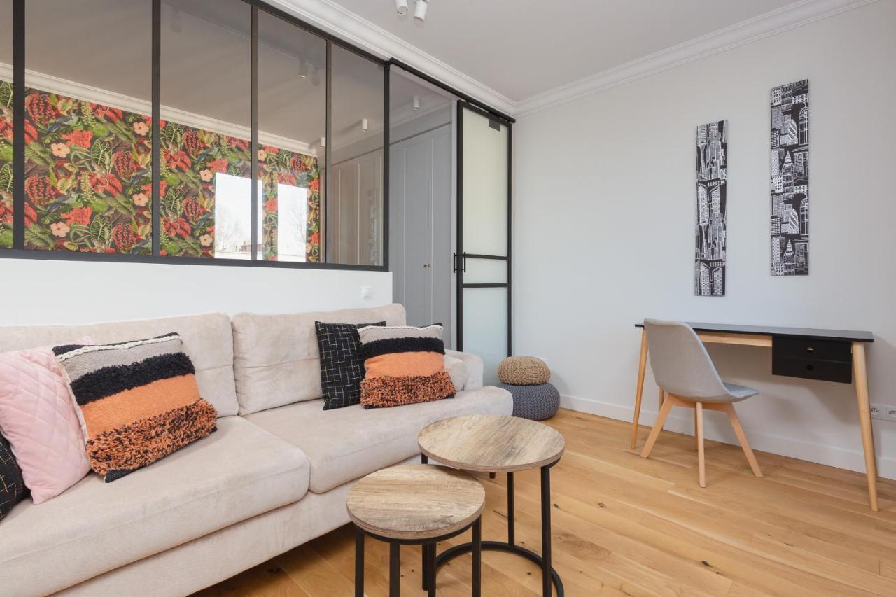 Apartment Bialobrzeska Warsaw Ochota By Renters מראה חיצוני תמונה