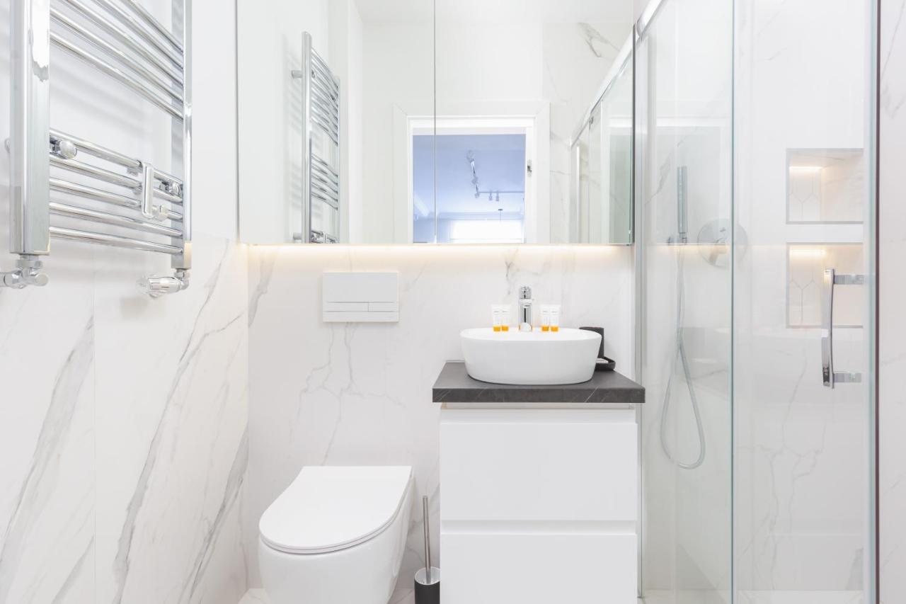 Apartment Bialobrzeska Warsaw Ochota By Renters מראה חיצוני תמונה
